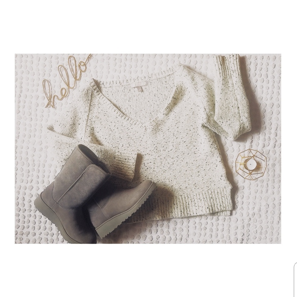 Banana Republic V neck sweater